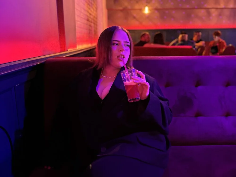 Offline XXX chat modela Kris_Big_Ass