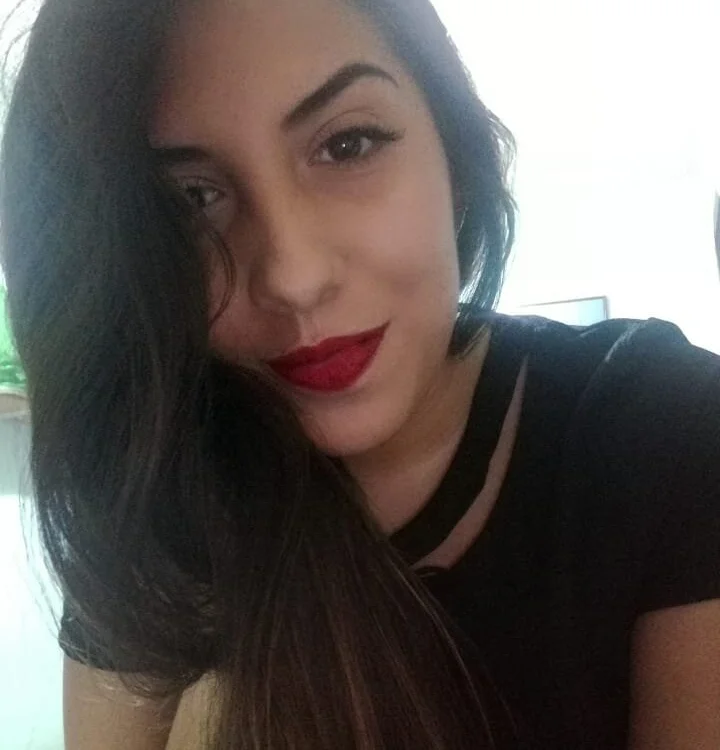 natasha27_sub's Offline Chat Room