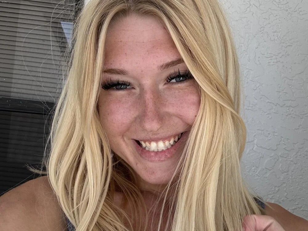 Leiaac16's Offline XXX Chat