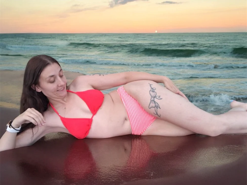 Britty_Baby's Offline Chat Room