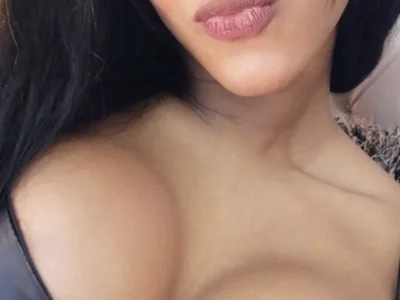 sweet_brunettex_lovingyou profile