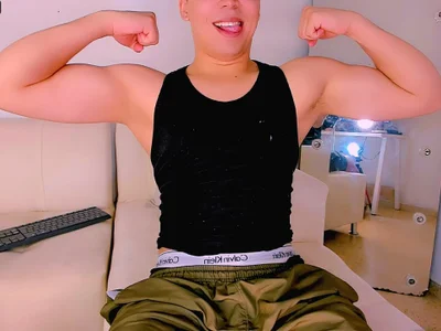 GeraldFoxx Male Flexing Online Cam Nude