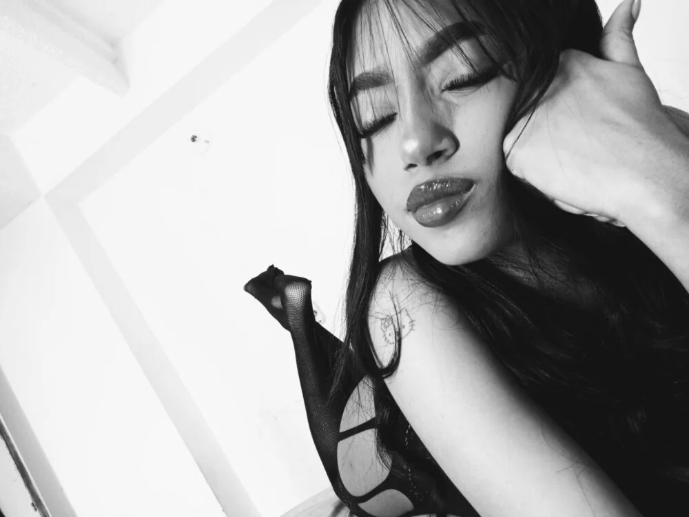 Chat XXX offline de aisha_brunette18