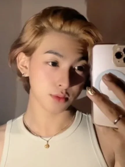 pretty_lei Chat XXX Ngoại tuyến