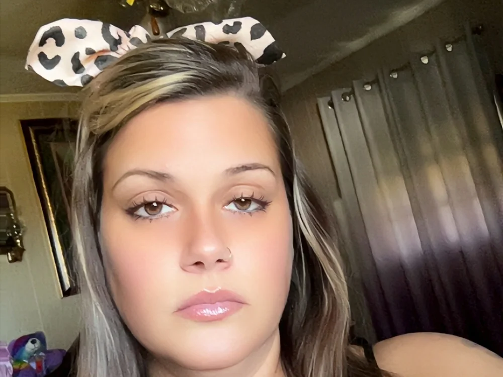 Chat +18 off-line de HollyBurst