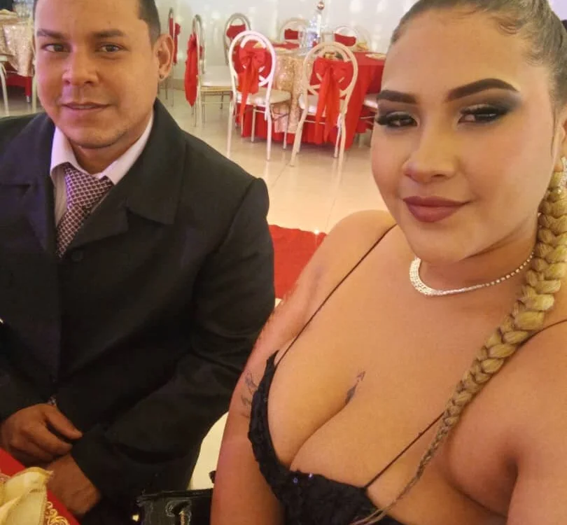 Perverse_Young_Couple's Offline XXX Chat