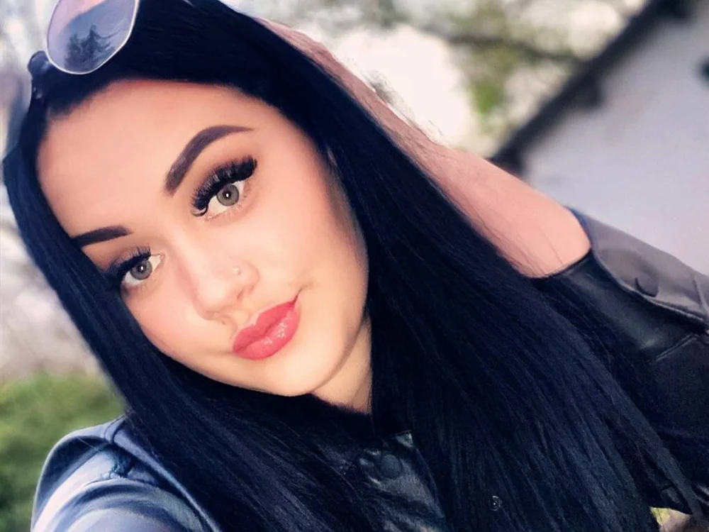 Florence_Blake's Offline Chat Room
