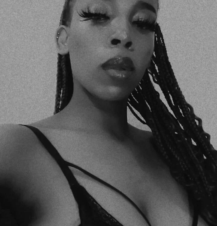 Офлайн-чат XXX freaky-Mikie