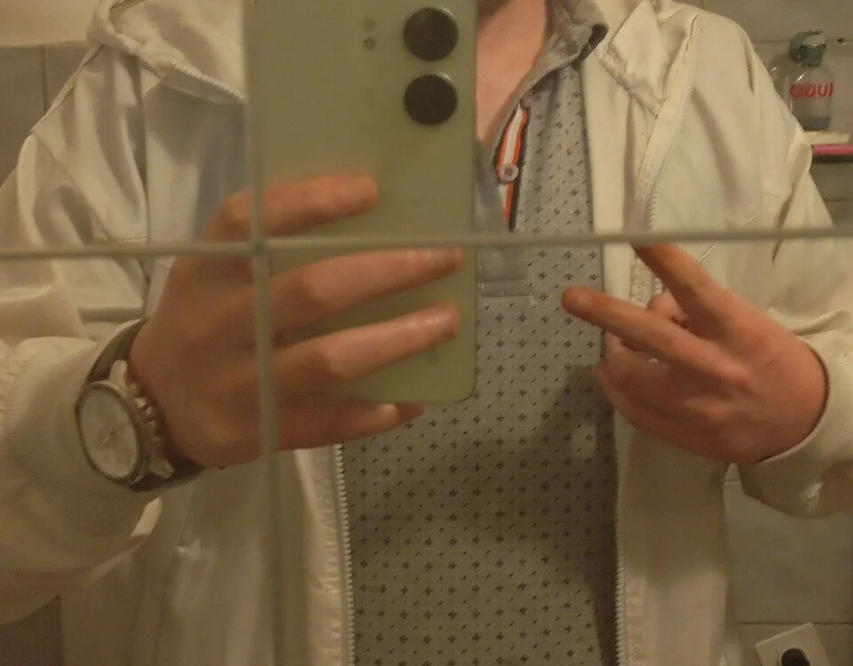 Amik97's Offline XXX Chat