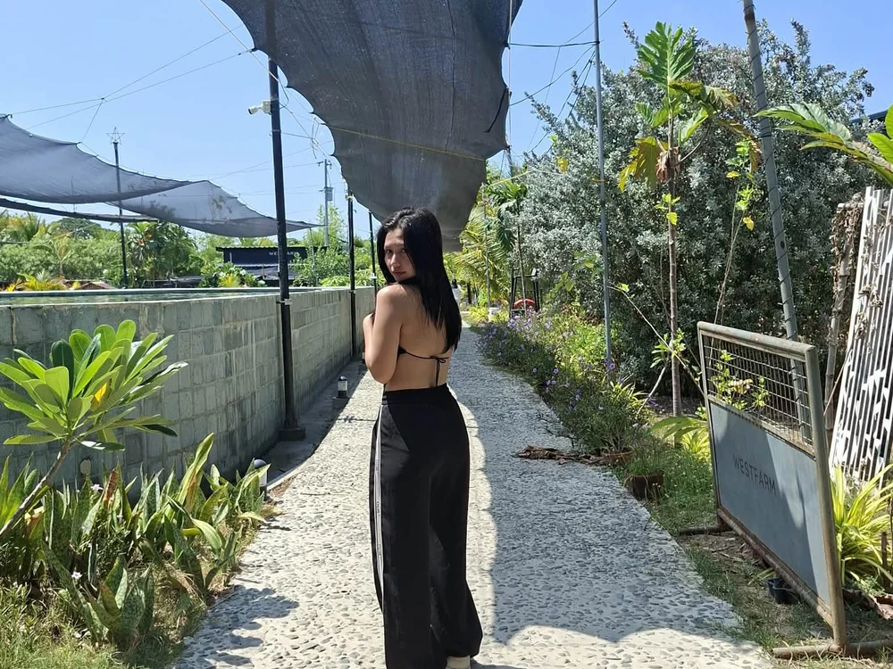 SweetVee03