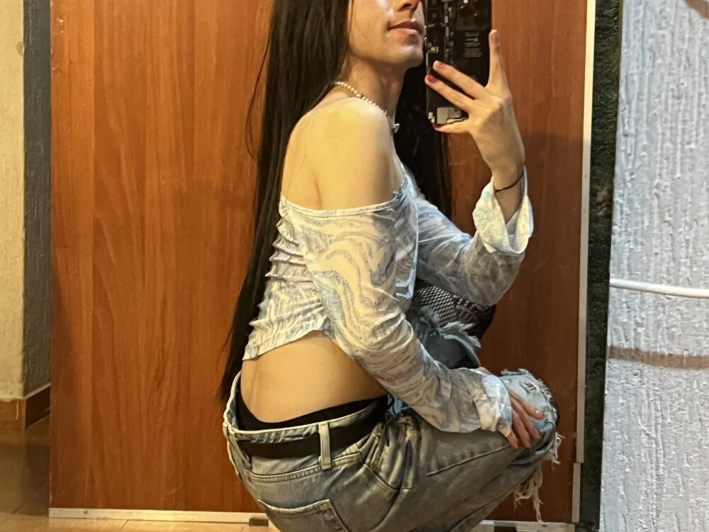 Chat +18 off-line de Asami_y