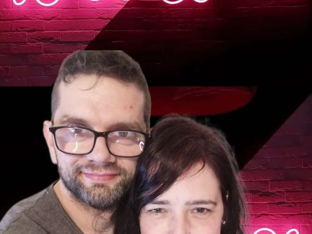 Couple-in-love's Offline XXX Chat