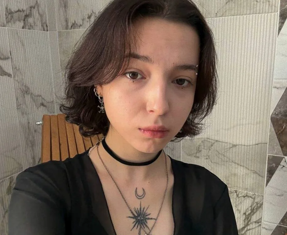 KateMiragee Offline XXX-chat