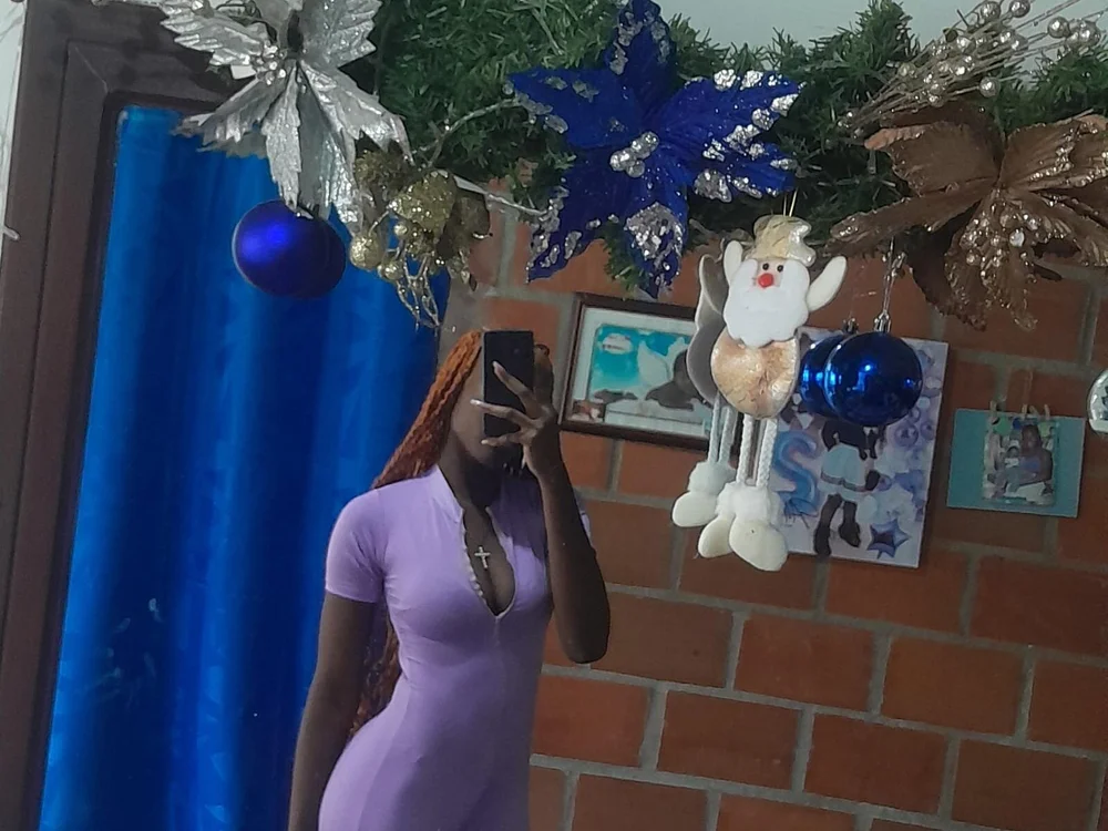 Shinnie_bella's Offline XXX Chat