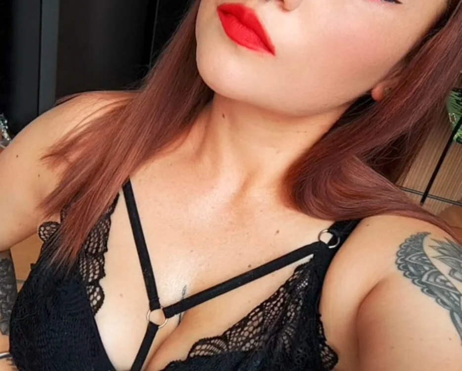 Cherry_tatt0 offline chatrum