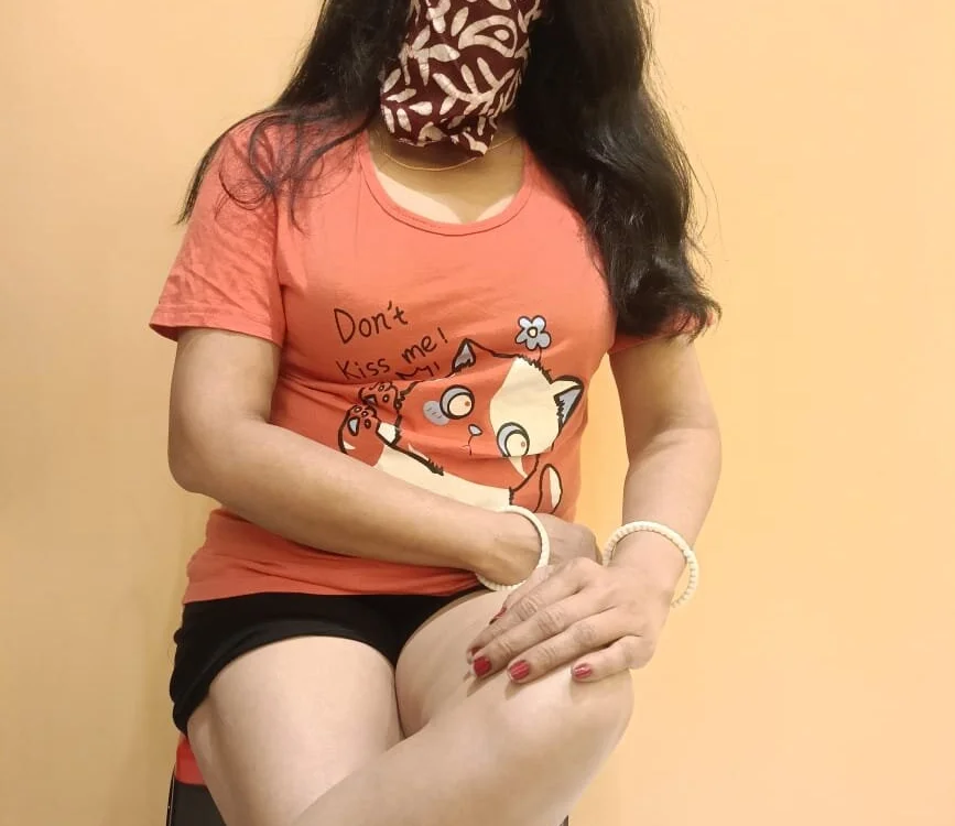 Nisha__19's Offline XXX Chat