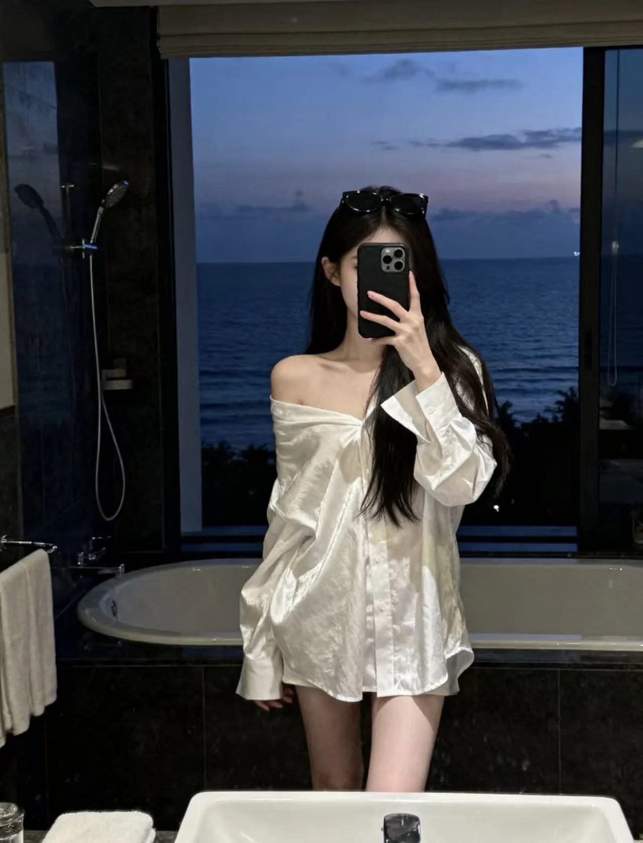 LENG-YUE cover photo