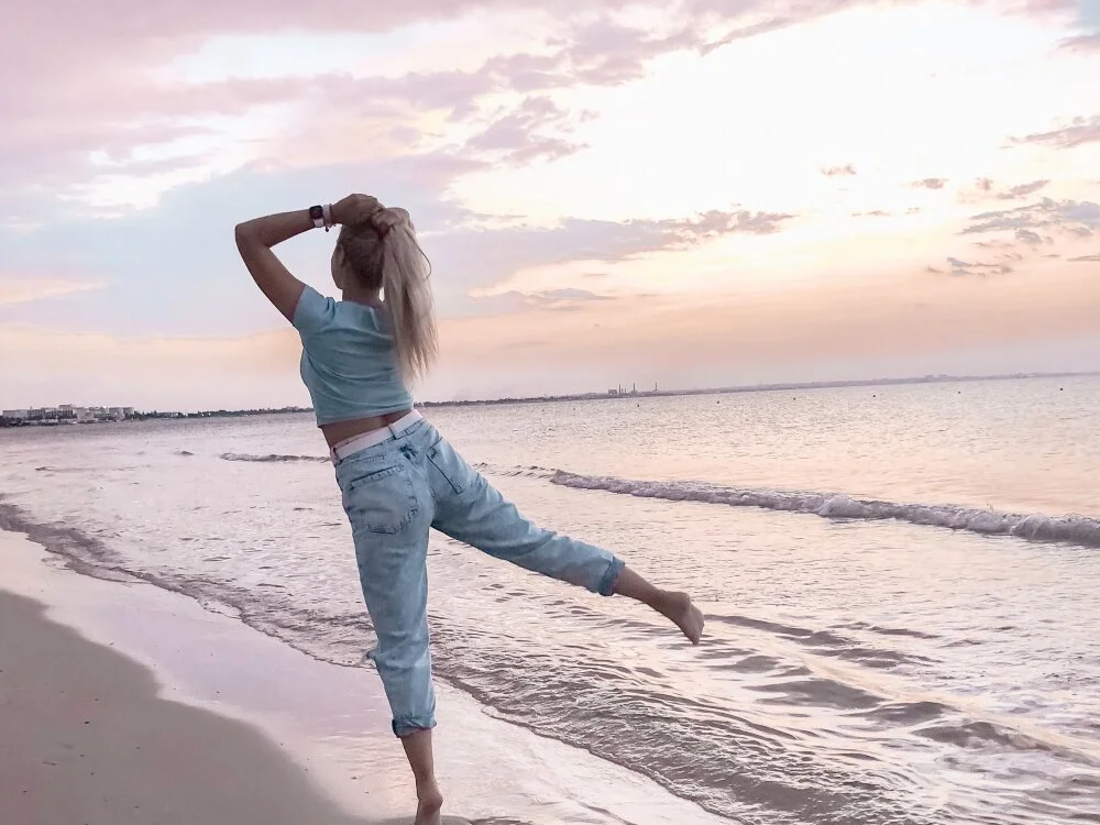 LizaSenri Chat XXX offline