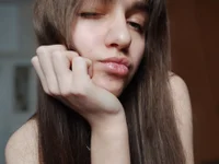 XXX chat uživo modela ClarineCasebolt