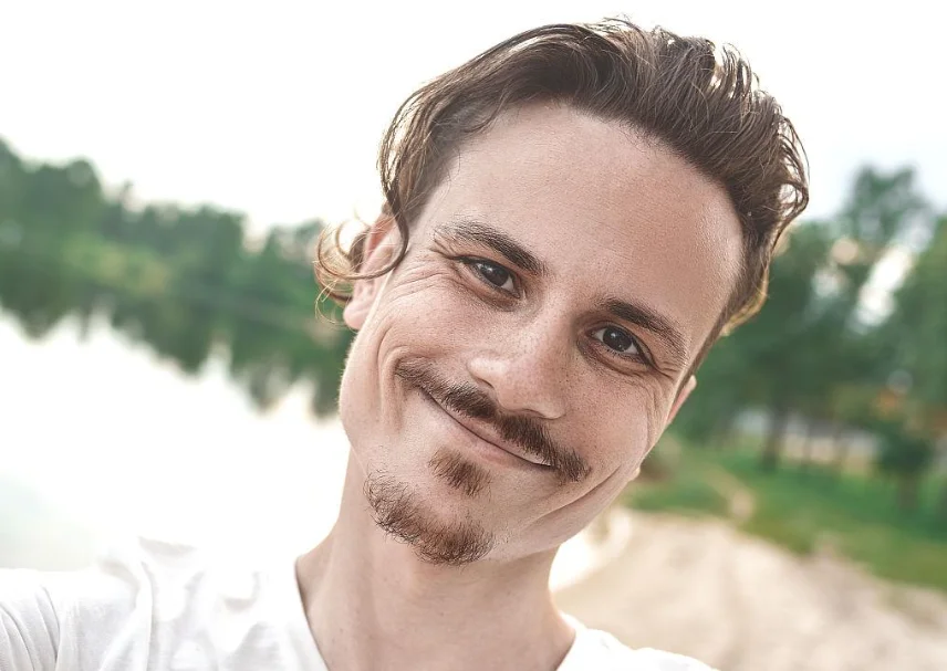 DAxiu001's Offline Chat Room