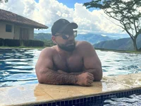 Model Alan_fergusonn