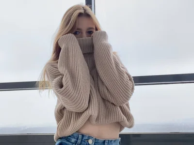 August_female profile