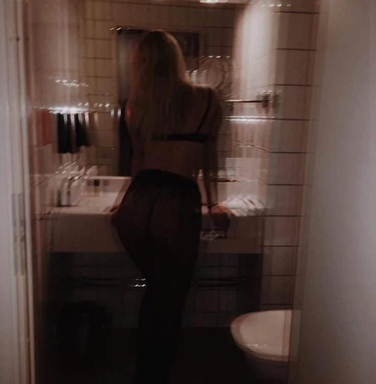 Blonde_g offline chatrum