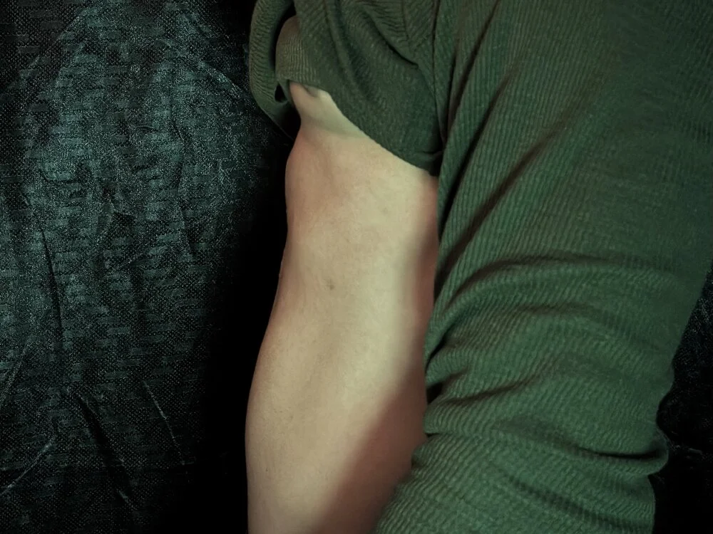 Perverzo124 離線 XXX 聊天