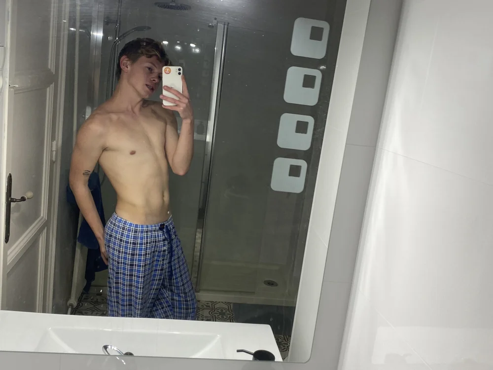 MaKsYm79 offline chatrum