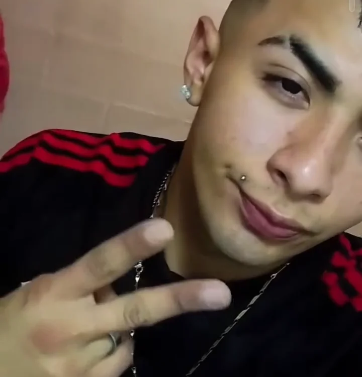 danielyeremi's Offline Chat Room