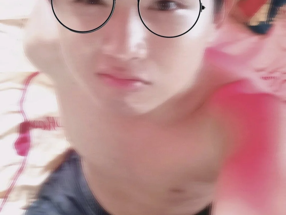 Monmonmiaoo 離線 XXX 聊天