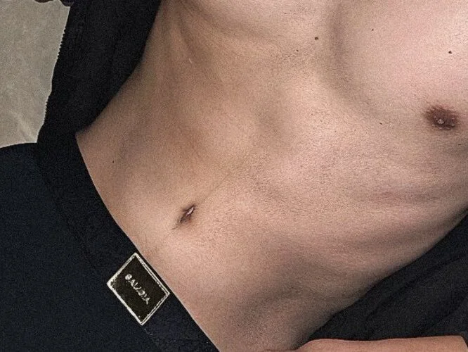 Dickieplay001 Obrolan XXX Offline