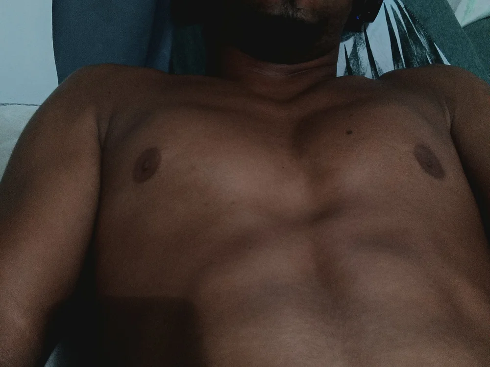 Jhonny77 Chat XXX offline