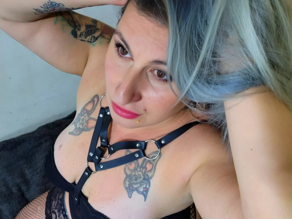 LilithGreenn's Offline XXX Chat