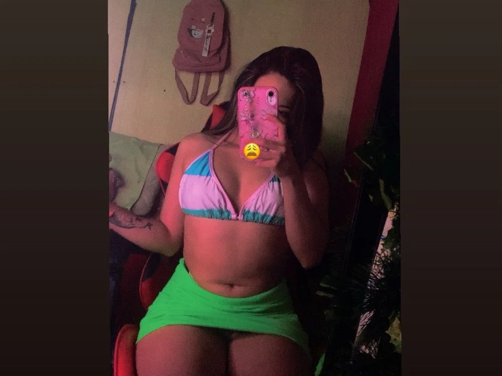 troyitha's Offline XXX Chat