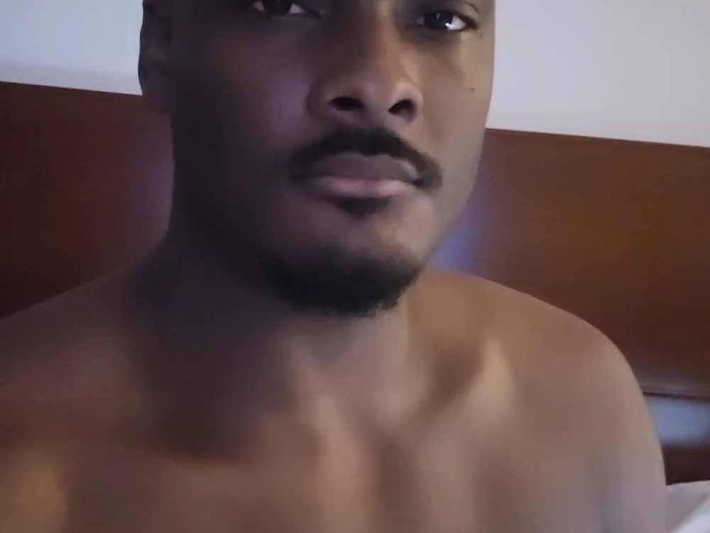 black_robin's Offline XXX Chat