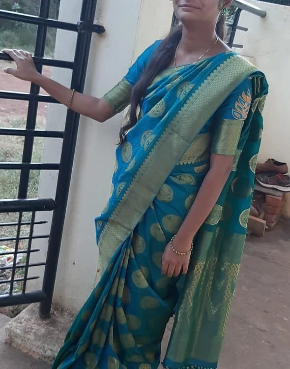 mee_sandeepa's Offline Chat Room