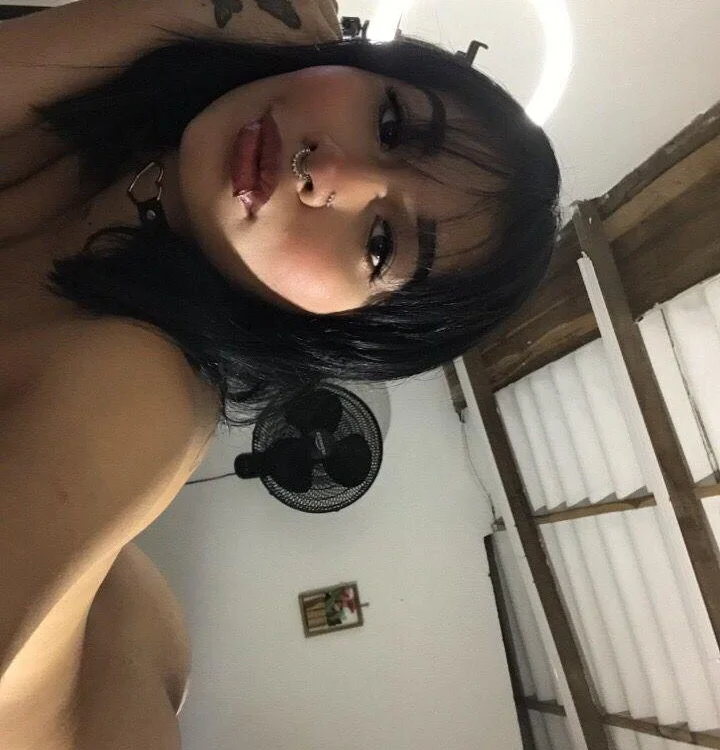 ห้องแชทออฟไลน์ของ Vahiolet_Smith_