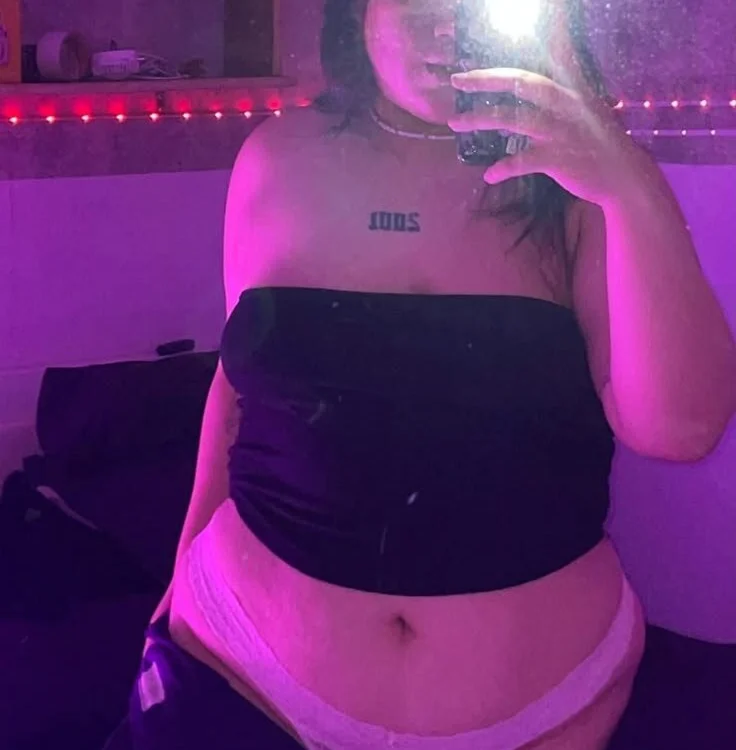 Moonkawaii_00's Offline XXX Chat