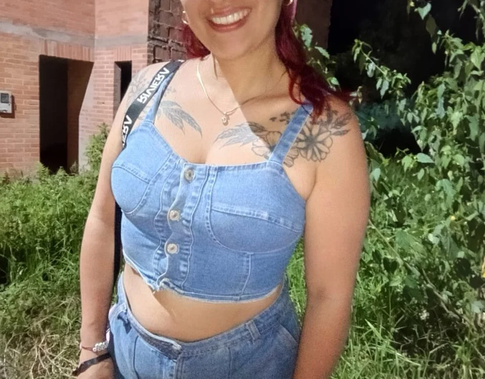 Angel_milf_'s Offline Chat Room