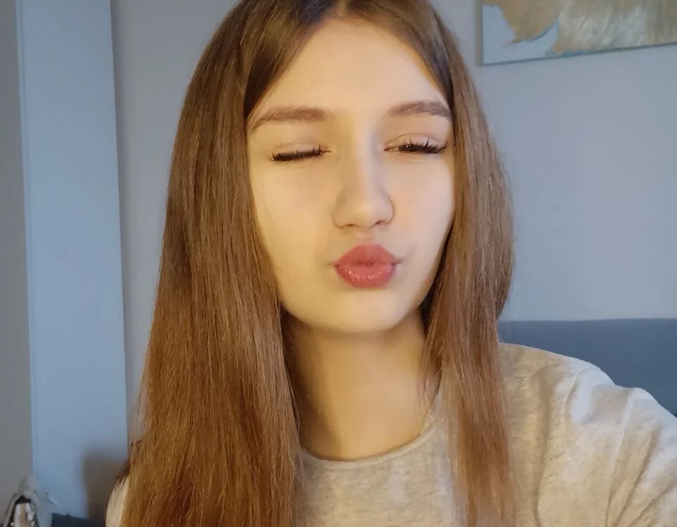 Miukii's Offline XXX Chat