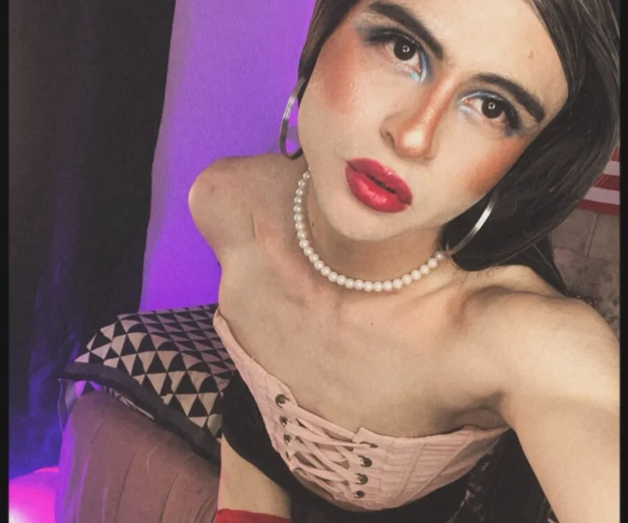 Emilly-hall Live XXX Chat