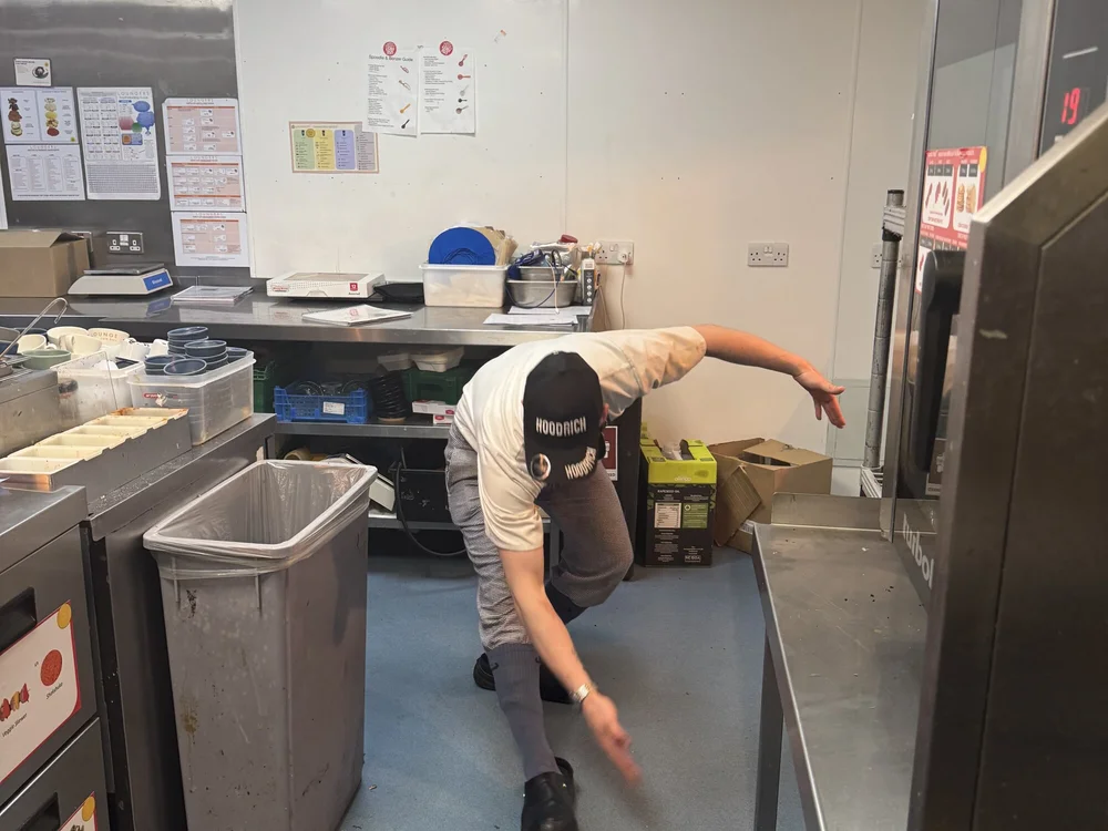 ukboy4cheap: συνομιλία ΧΧΧ εκτός σύνδεσης