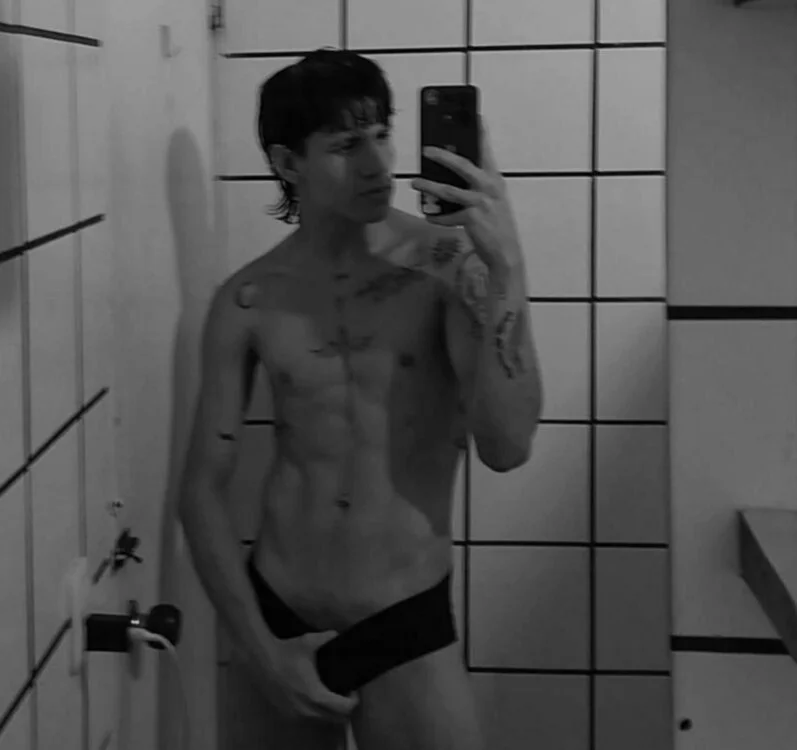 Chatroom XXX hors ligne de Kelvin_blessed