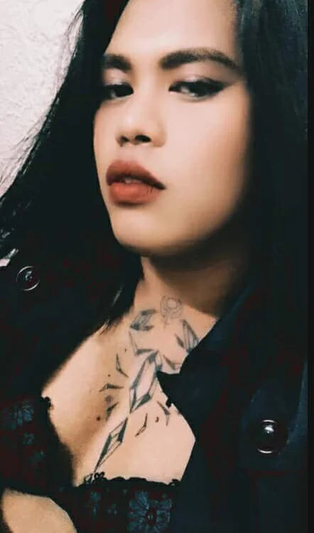 TransAndrea69's Offline Chat Room
