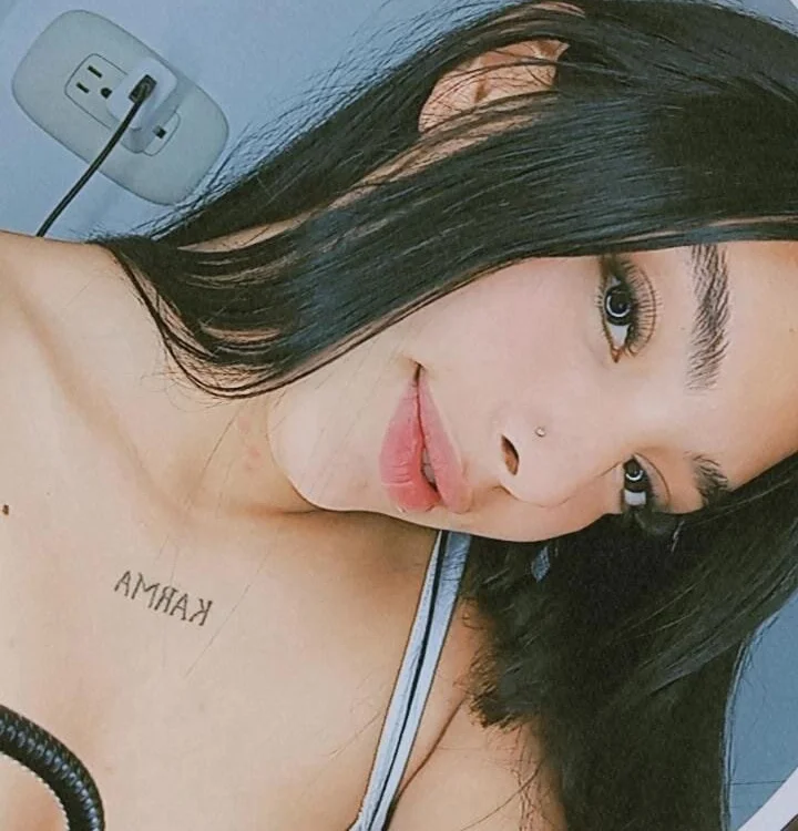 Aranza___ Offline XXX-Chat