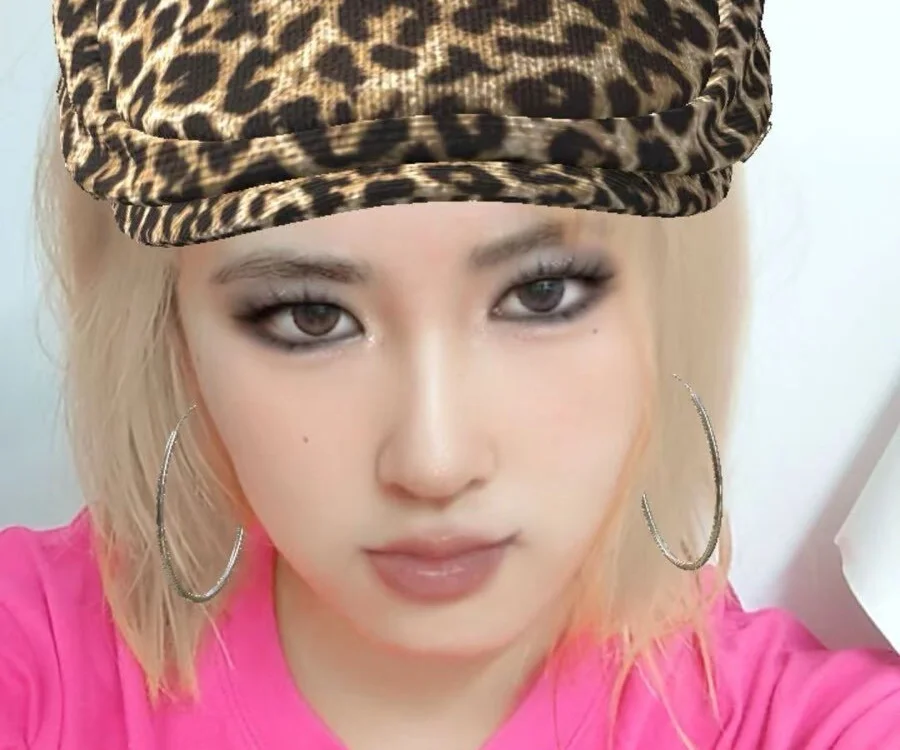 Offline chat soba modela LittleKitty-
