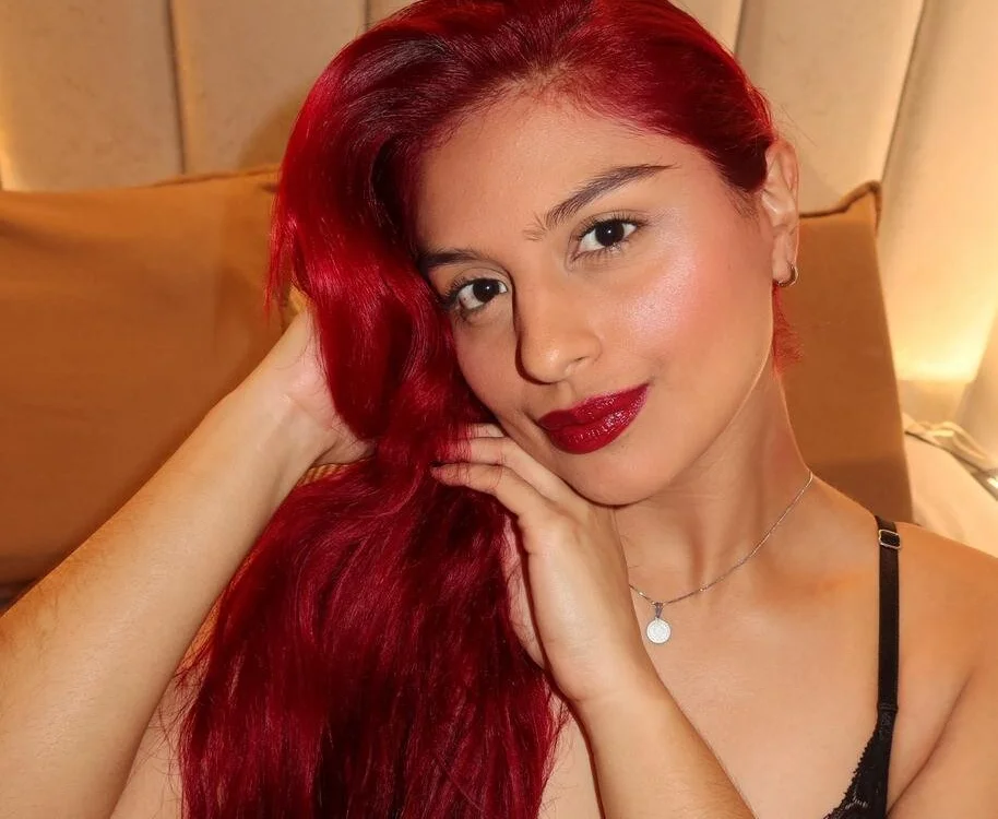 Raven-reyess' Offline XXX Chat