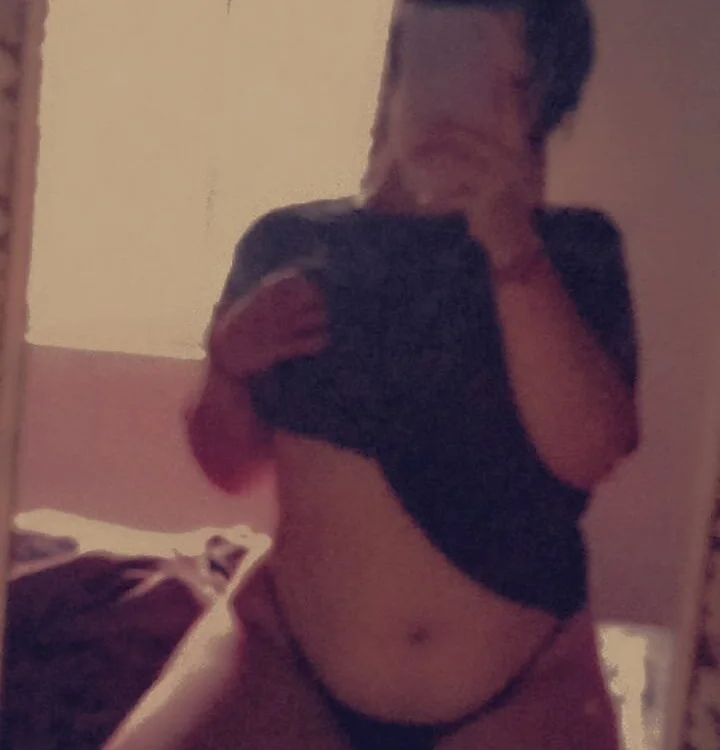 Julieta_Hass Offline XXX-Chat