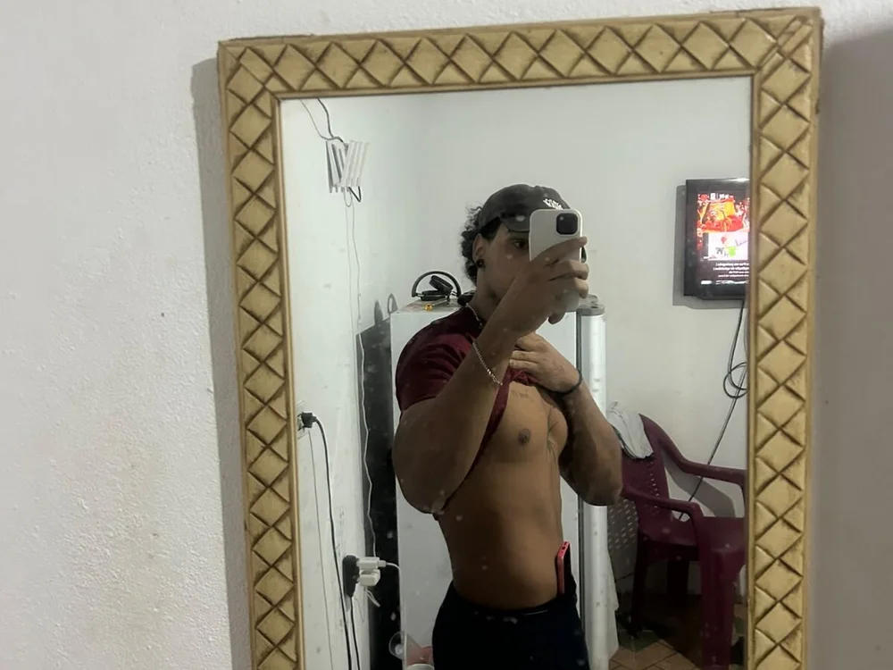 Pretinho_gostosoo অফলাইন XXX চ্যাট